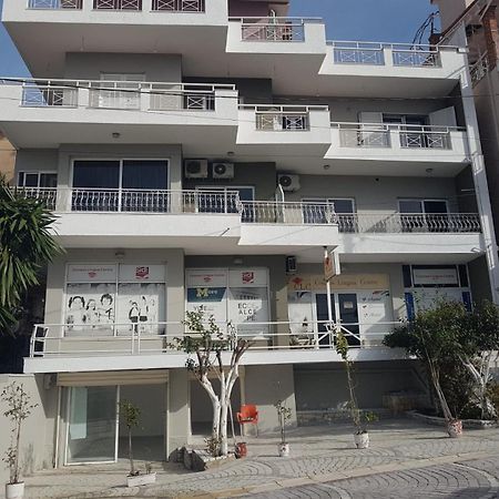 Olivias Apartments City Center ساراندا المظهر الخارجي الصورة