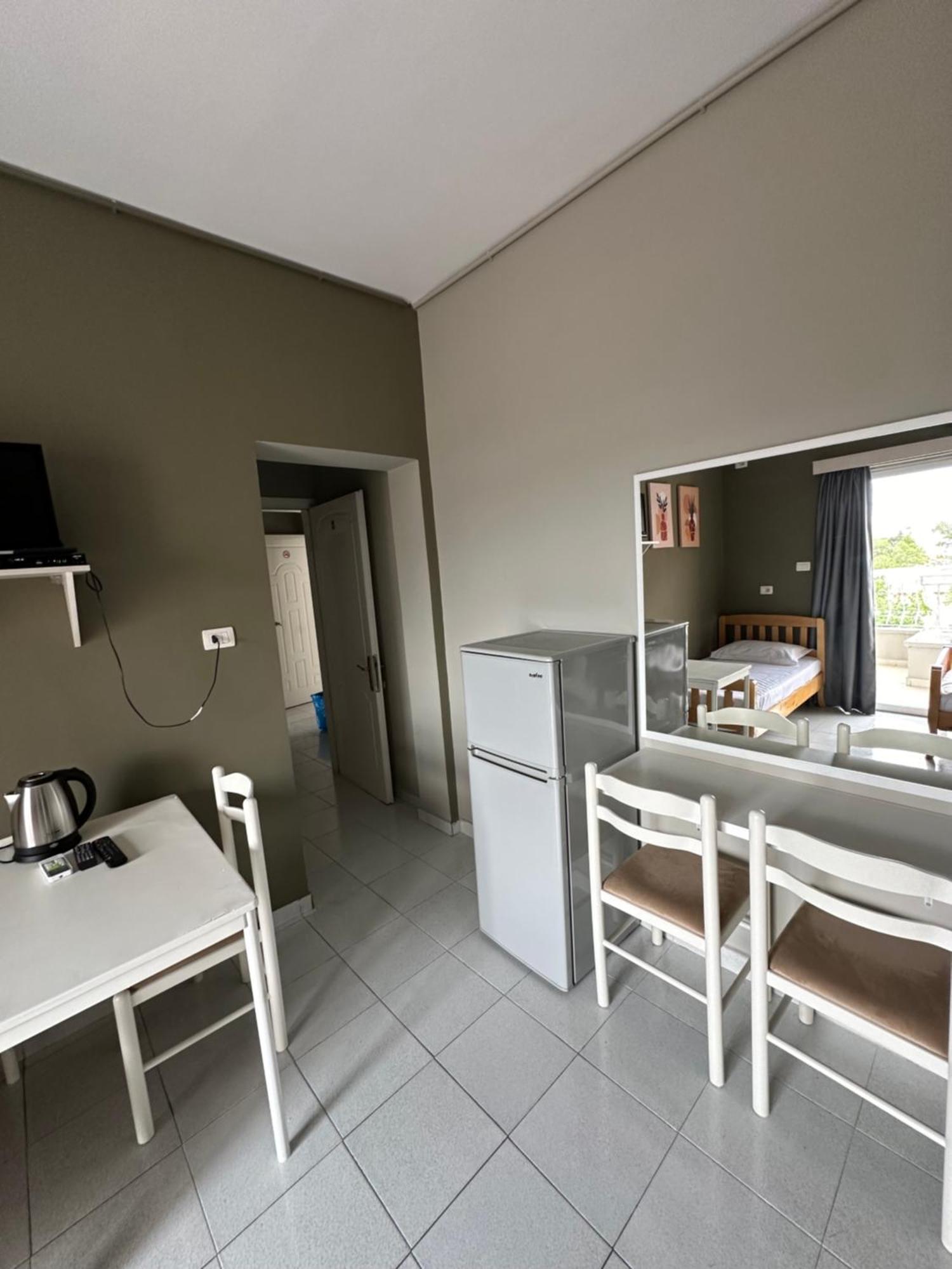 Olivias Apartments City Center ساراندا المظهر الخارجي الصورة